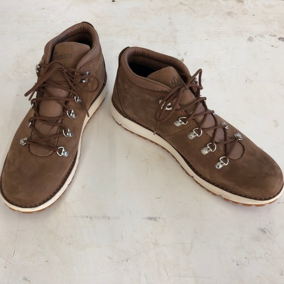 danner tramline 917